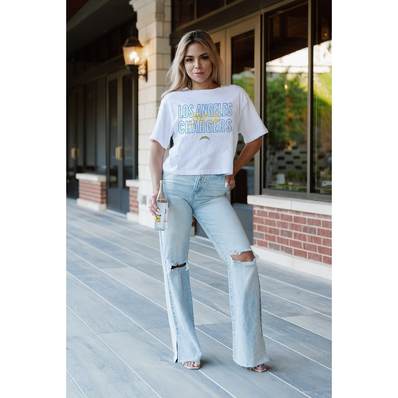 LOS ANGELES CHARGERS Keep Playing Boxy-Fit Crop Tee