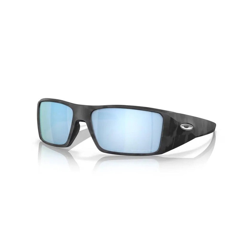 Oakley Heliostat Sunglasses – Matte Black Camo/Prizm Deep Water Polarized