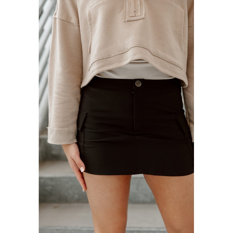 CARGO COMFORT SKORT IN BLACK|SMALL|MEDIUM|LARGE