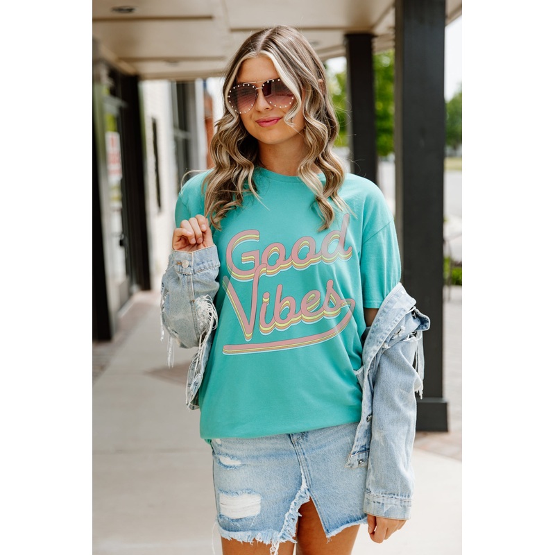GOOD VIBES ONLY GARMENT DYED BOYFRIEND TEE IN GREEN