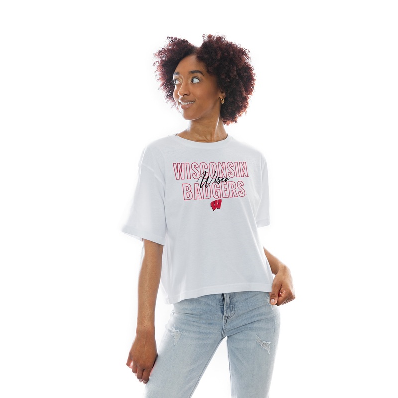 WISCONSIN BADGERS Keep Playing Boxy-Fit Crop Tee