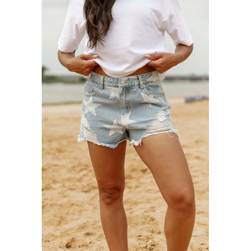 OH MY STARS FRAYED SHORTS IN DENIM