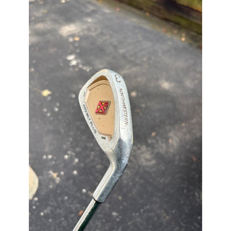 Men’s Northwestern 3 iron Right Handed (Used)