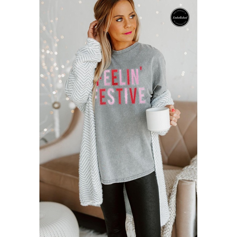 FEELIN FESTIVE EMBELLISHED FADED WASH PULLOVER IN GREY