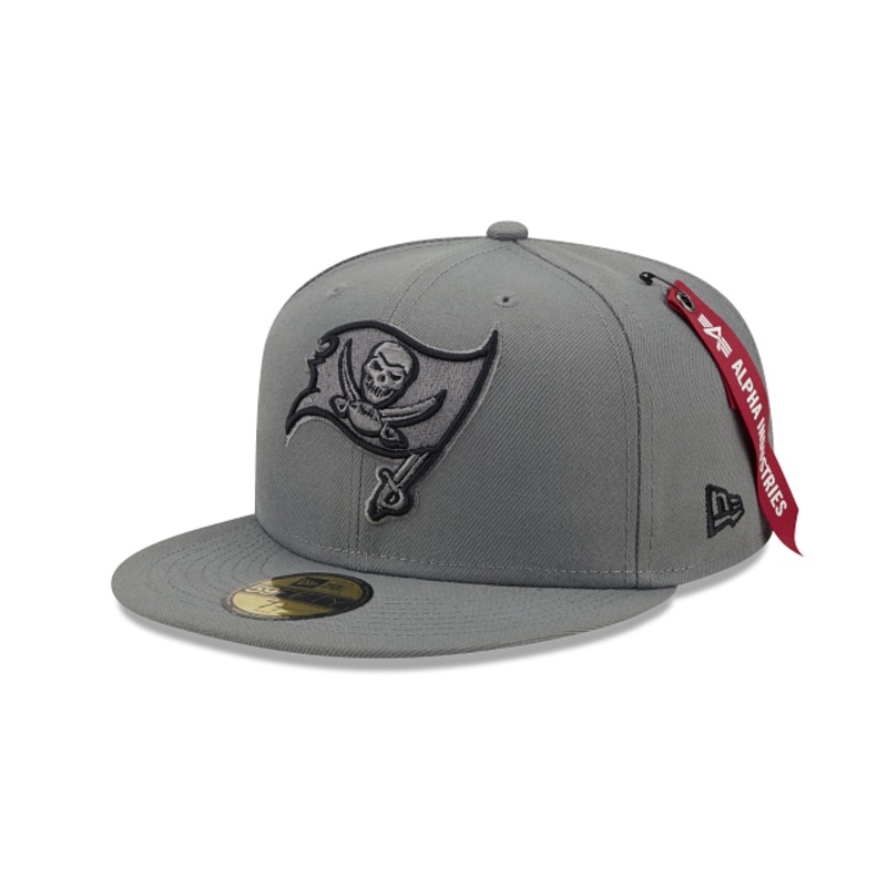 Alpha Industries X Tampa Bay Buccaneers Gray 59FIFTY Fitted Hat