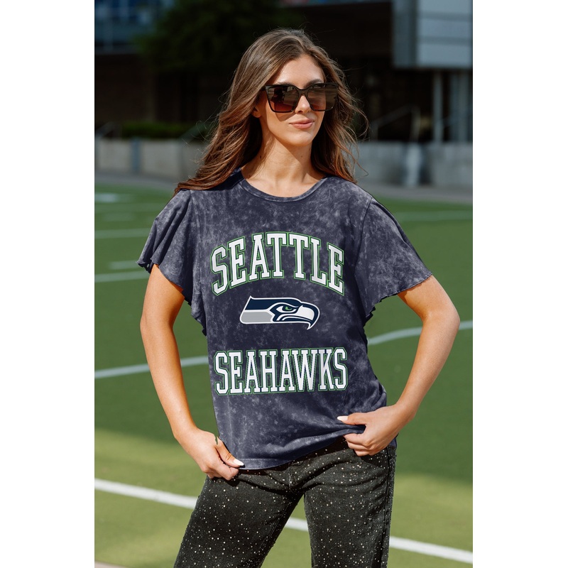 SEATTLE SEAHAWKS VICTORY MODE FLUTTER SLEEVE TEE IN NAVY