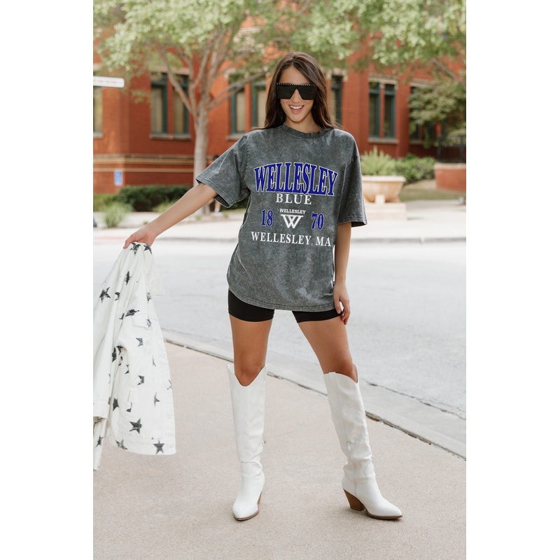 WELLESLEY BLUE Throwback Oversized Tee
