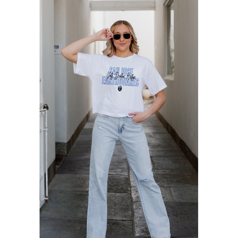 SAN JOSE EARTHQUAKES Keep Playing Boxy-Fit Crop Tee